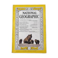 National Geographic - August 1960 - Philidelphia Peking Austria Stilts Grizzlies